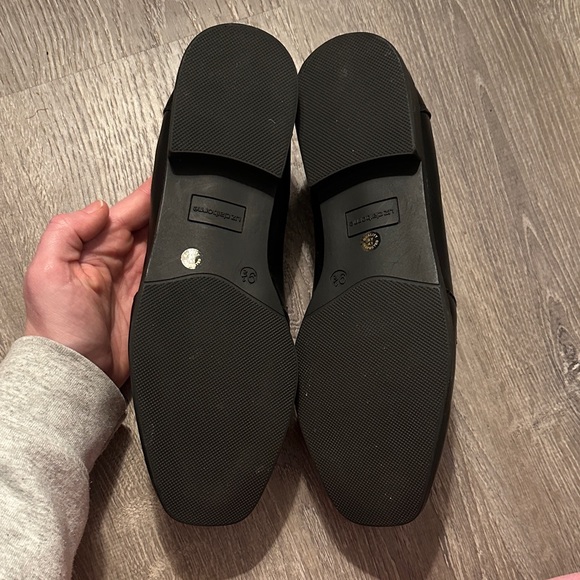 Liz Claiborne Black Loafers with Gold Buckle - Picture 6 of 7
